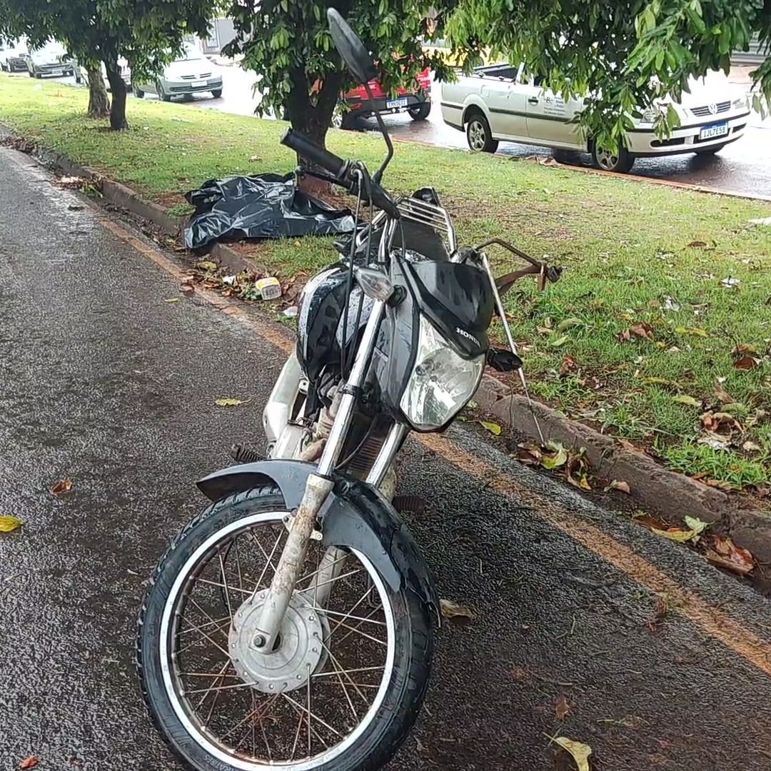 MOTOCICLISTA QUE MORREU EM ACIDENTE NA ZONA LESTE DE LONDRINA É SEPULTADO 