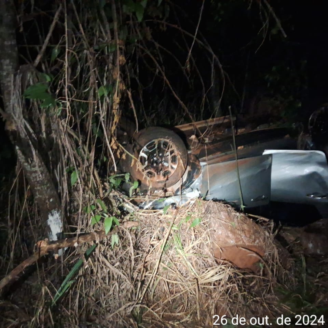 HOMEM DIRIGINDO CAMINHONETE FURTADA MORRE APÓS CONFRONTO COM A PM EM LONDRINA 