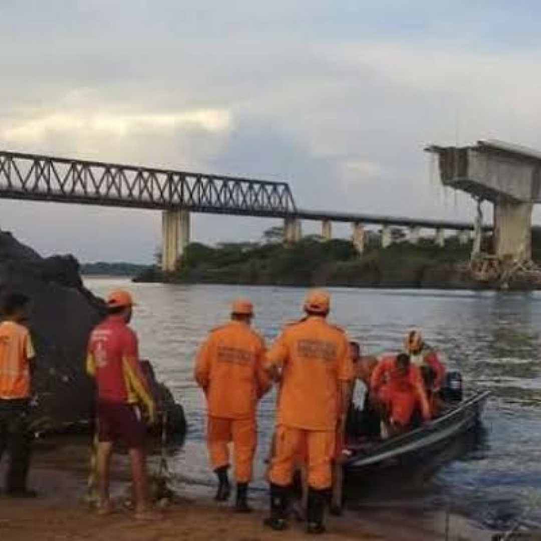 PONTE DESABA NA DIVISA DO TOCANTINS COM O MARANHÃO, DEIXANDO MORTOS E DESAPARECIDOS 