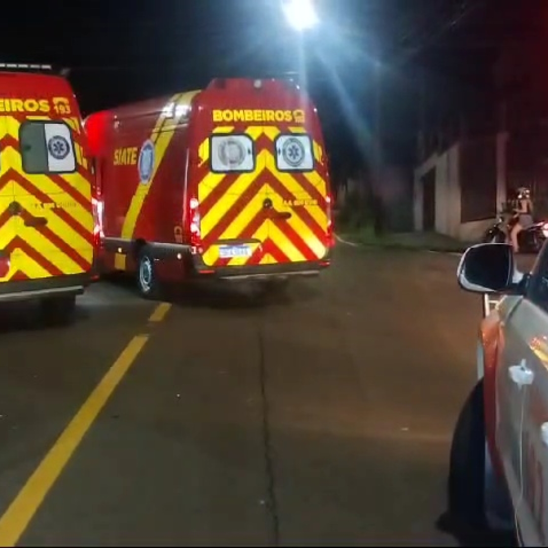 COLISÃO ENTRE MOTOCICLISTAS DEIXA DOIS FERIDOS EM LONDRINA 