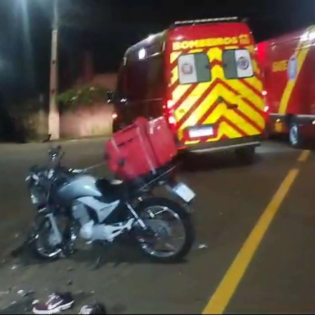 COLISÃO ENTRE MOTOCICLISTAS DEIXA DOIS FERIDOS EM LONDRINA 