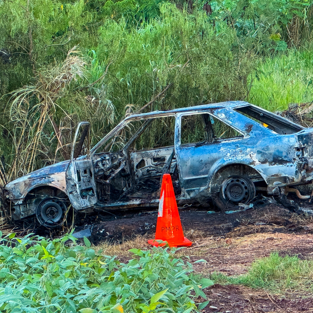 CORPO É ENCONTRADO CARBONIZADO DENTRO DE CARRO INCENDIADO NA ZONA NORTE DE LONDRINA