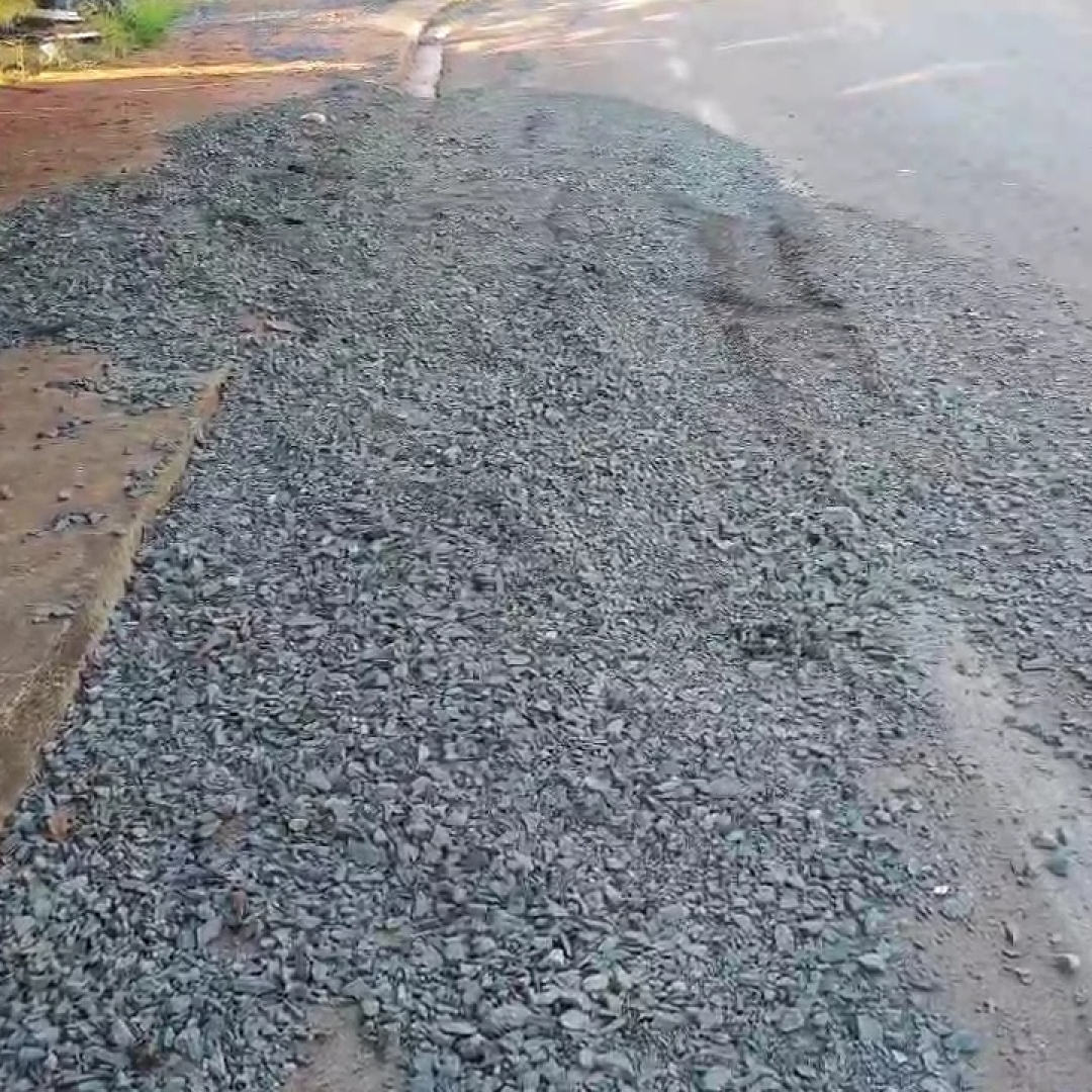 MOTOCICLISTA MORRE APÓS COLIDIR CONTRA POSTE EM CAMBÉ
