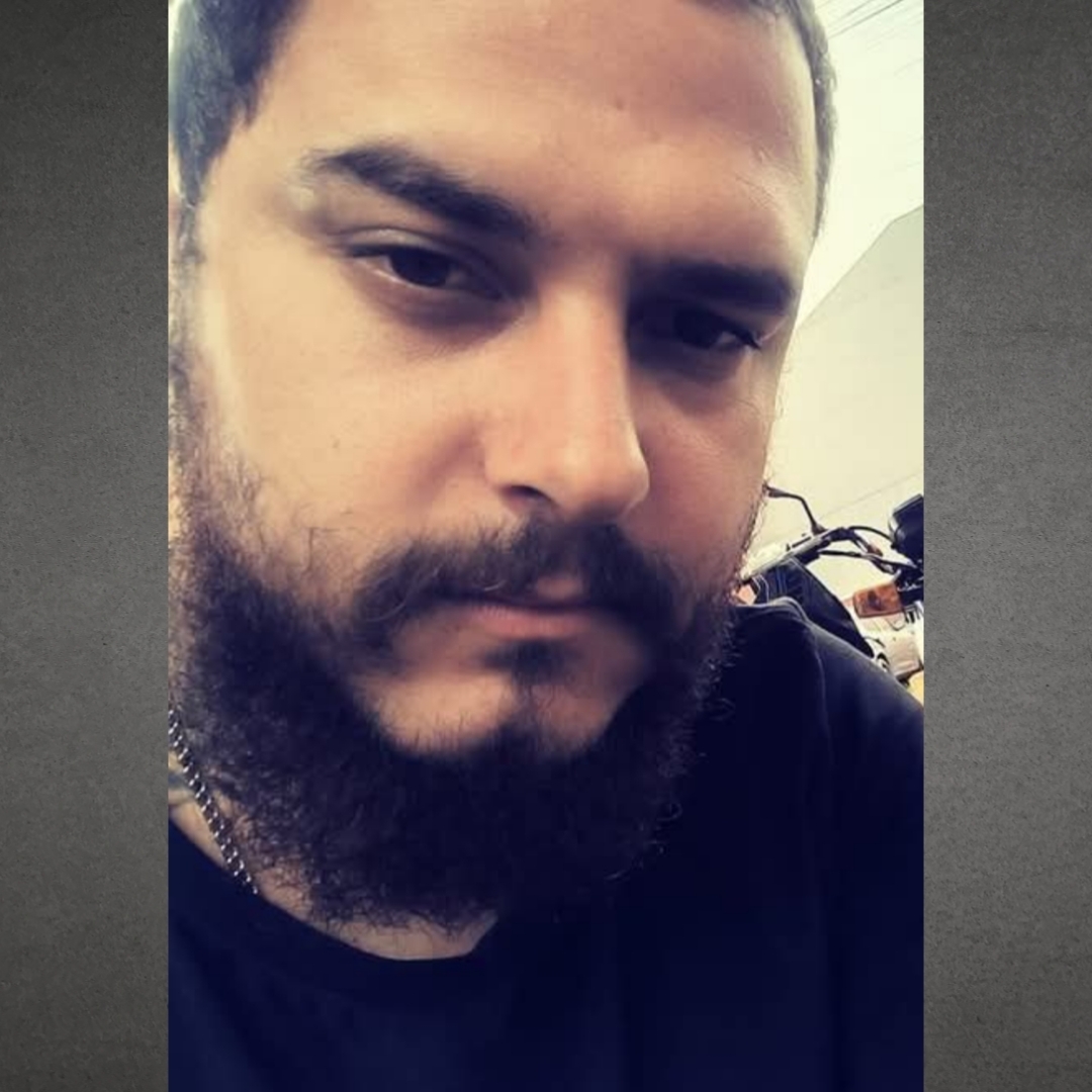 MOTOCICLISTA MORRE APÓS COLIDIR CONTRA POSTE EM CAMBÉ