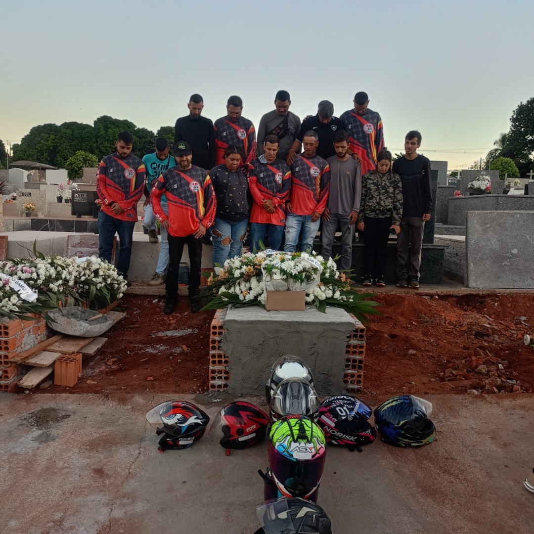 MOTOCICLISTA VÍTIMA DE ACIDENTE É SEPULTADA EM BELA VISTA DO PARAÍSO 