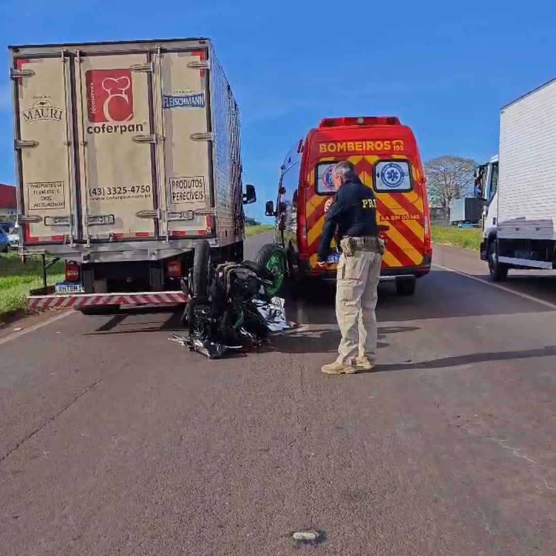 MOTOCICLISTA MORRE EM COLISÃO COM CAMINHÃO NA BR-369, EM CAMBÉ 