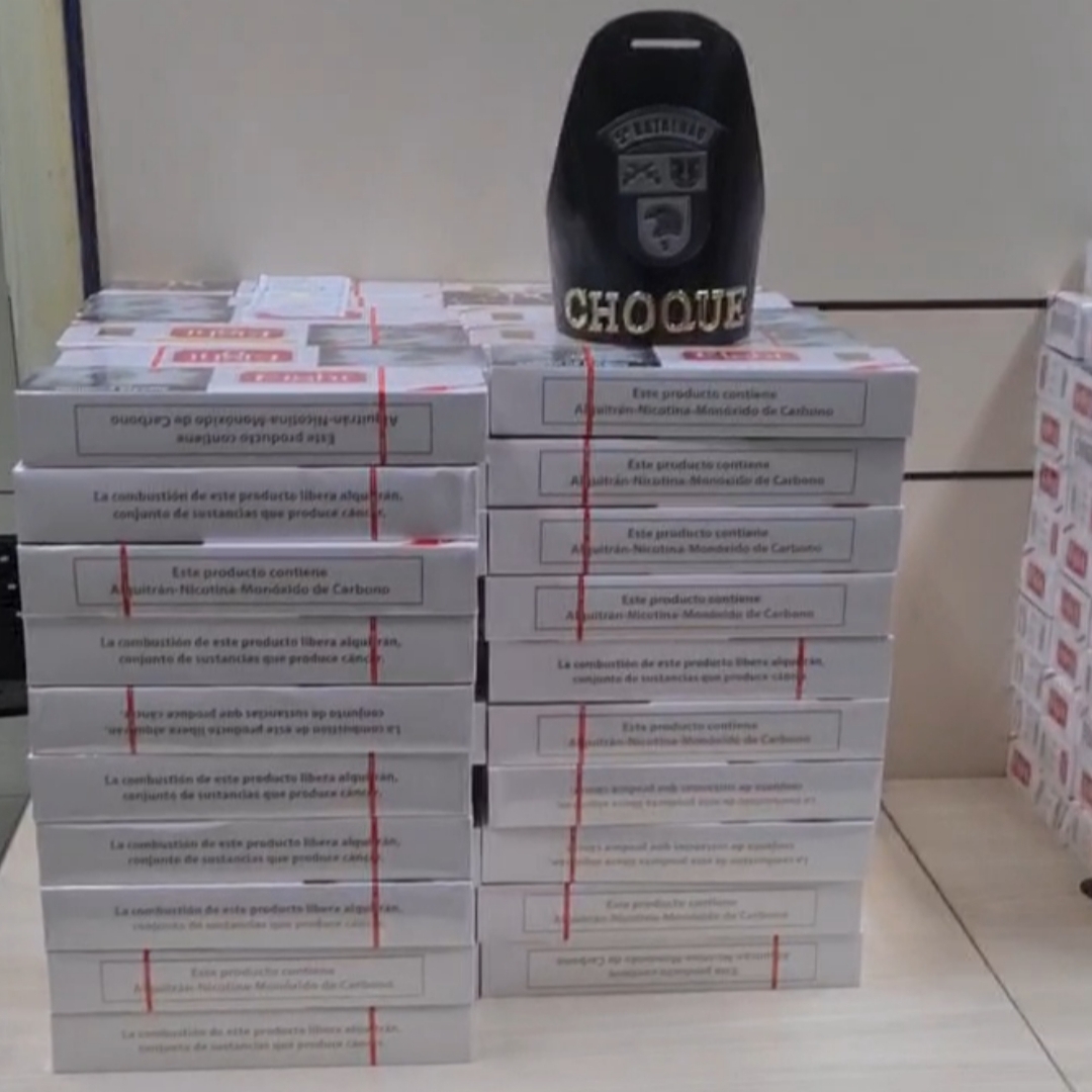 TRIO É DETIDO COM CIGARROS CONTRABANDEADOS EM ÔNIBUS DE LINHA NA RODOVIÁRIA DE LONDRINA