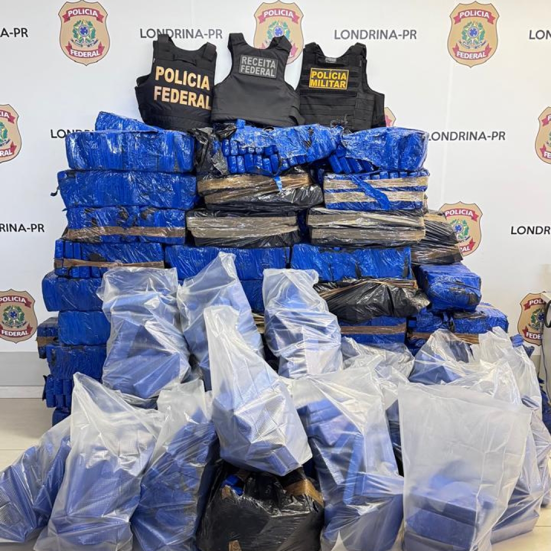 OPERAÇÃO CONJUNTA APREENDE 1,4 TONELADA DE MACONHA EM CAMINHÃO NA BR-369, EM CAMBÉ