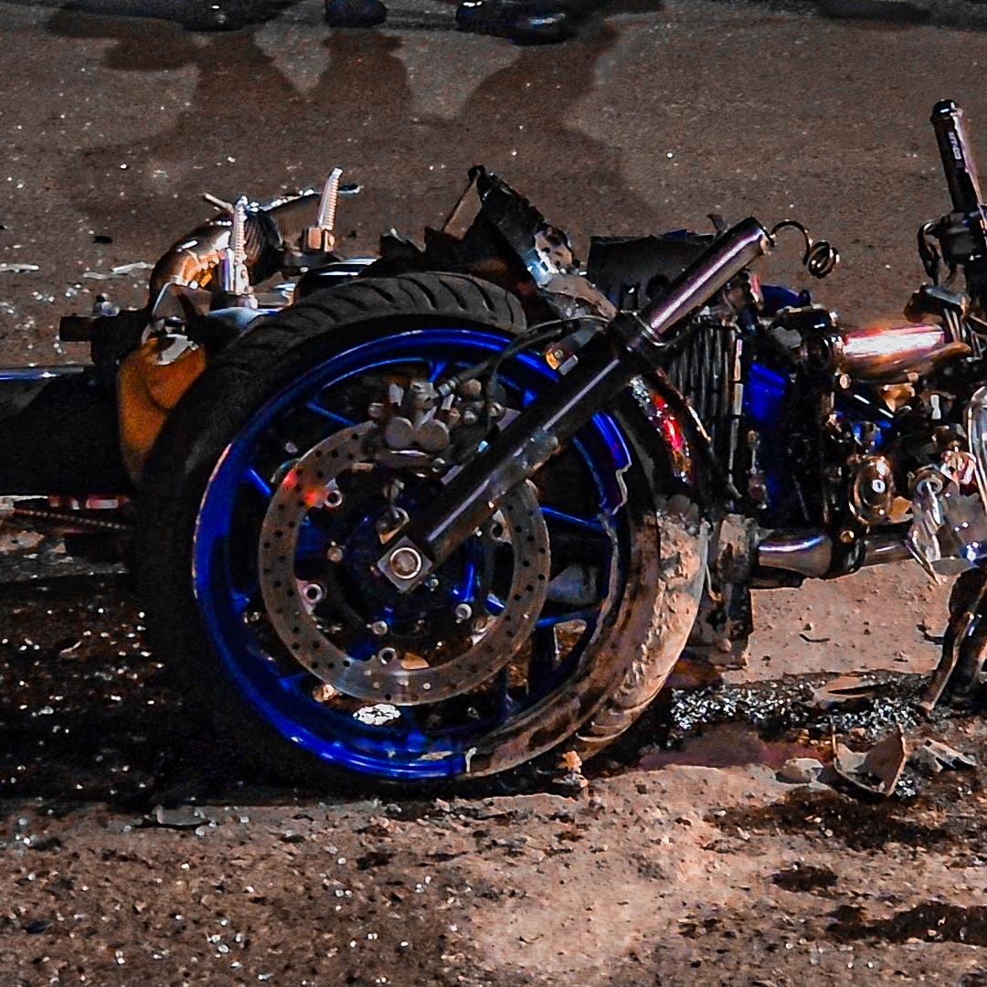 MOTOCICLISTA DE 32 ANOS MORRE EM GRAVE ACIDENTE NA AVENIDA TIRADENTES EM LONDRINA