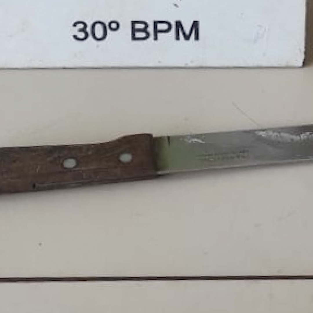 HOMEM BOLIVIANO É PRESO APÓS AGREDIR EX-COMPANHEIRA COM SOCOS E GOLPE DE FACA EM LONDRINA