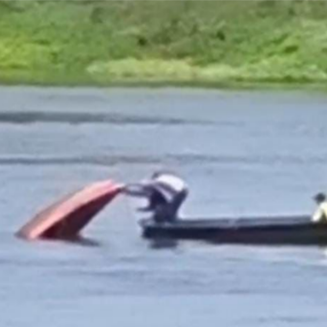 BARCO VIRA DURANTE PESCARIA E HOMEM DESAPARECE NO RIO TIBAGI EM JATAIZINHO