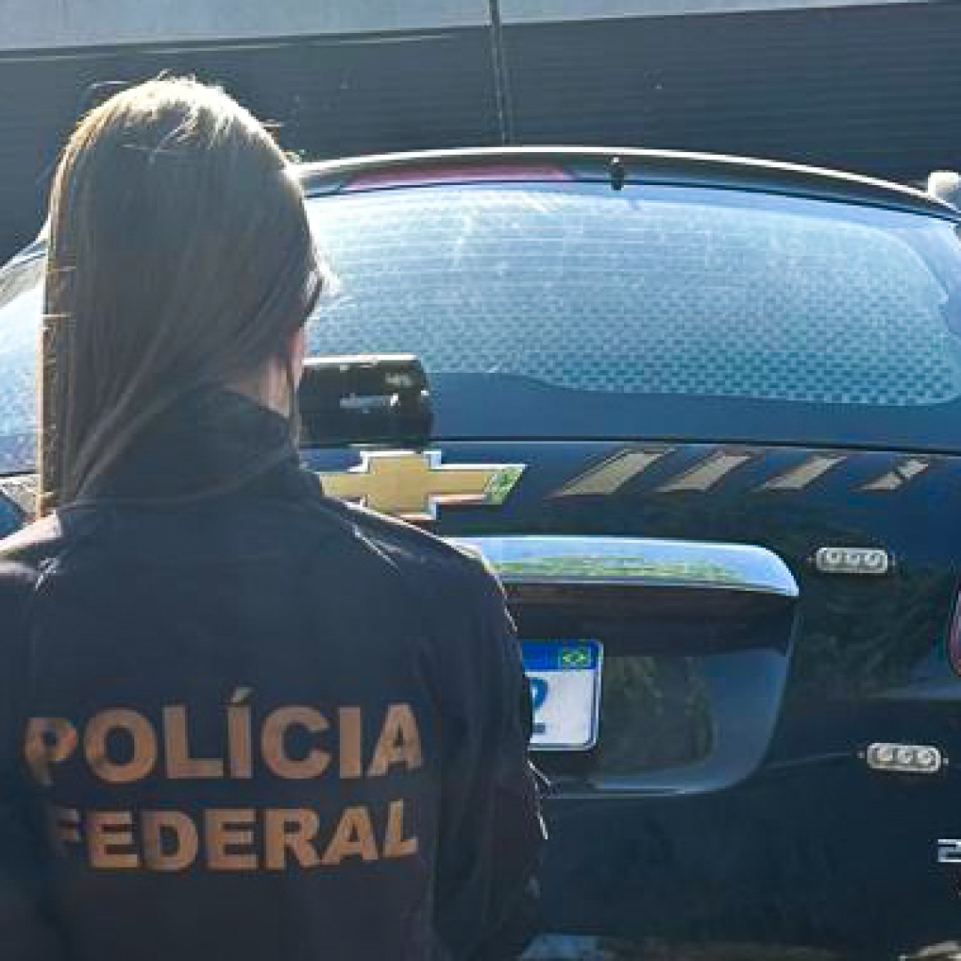 PF PRENDE HOMEM EM FLAGRANTE POR CRIMES RELACIONADOS A ABUSO SEXUAL INFANTIL EM LONDRINA