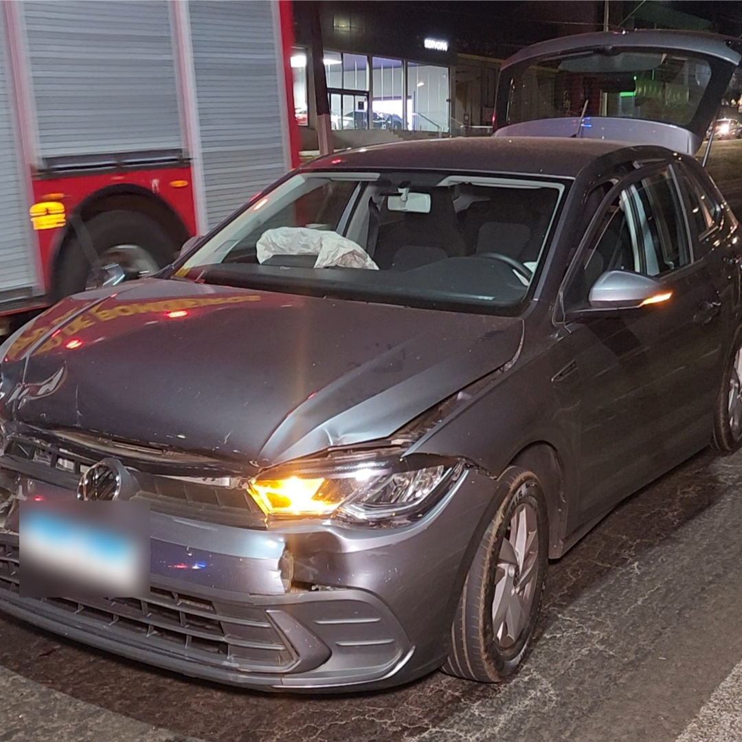 QUATRO CARROS SE ENVOLVEM EM ENGAVETAMENTO NA TIRADENTES, EM LONDRINA