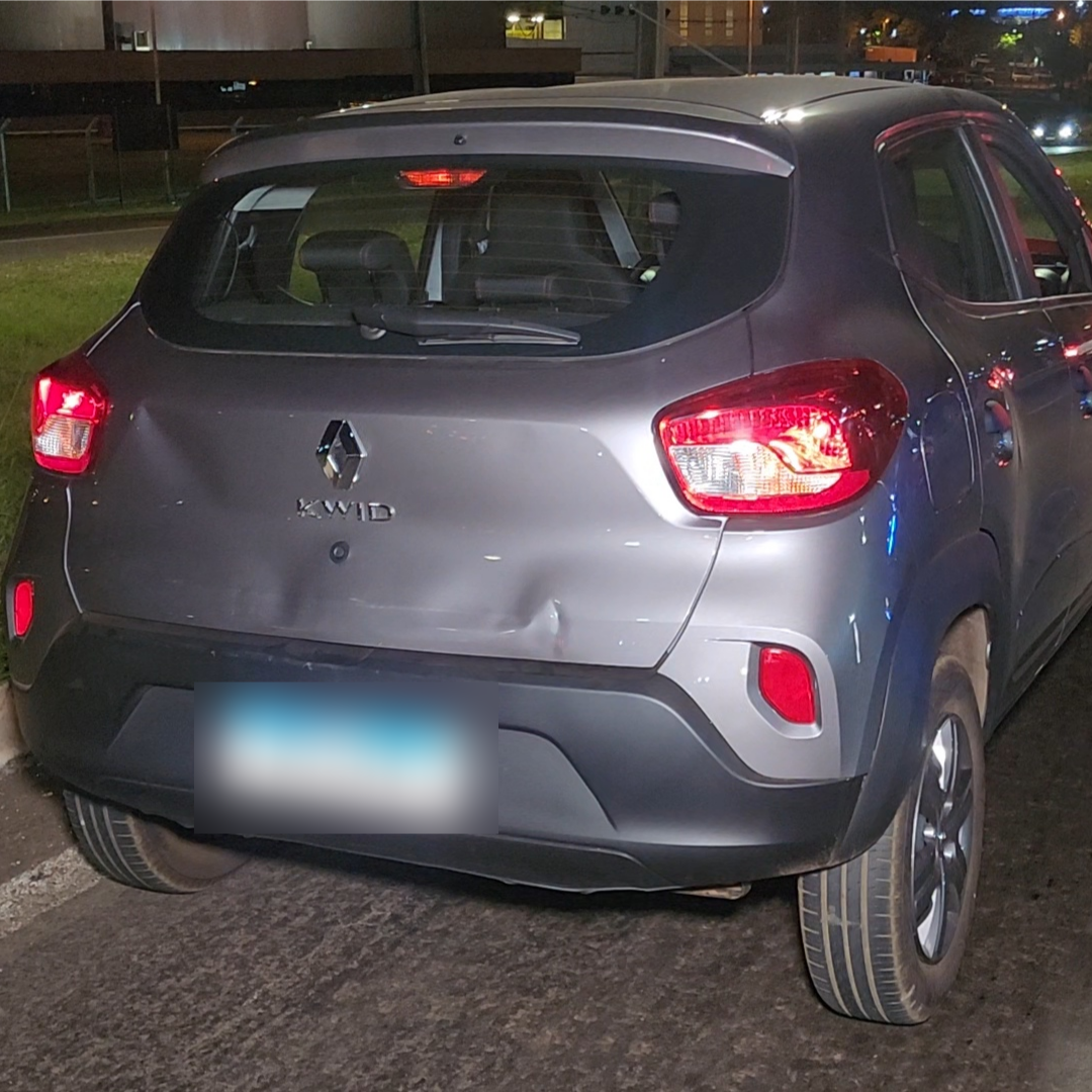 QUATRO CARROS SE ENVOLVEM EM ENGAVETAMENTO NA TIRADENTES, EM LONDRINA