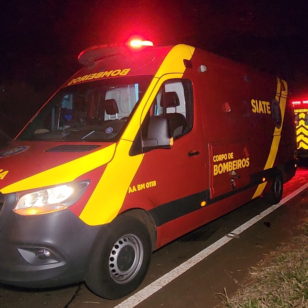 COLISÃO ENTRE DOIS CARROS DEIXA TRÊS FERIDOS NA RODOVIA CARLOS JOÃO STRASS, EM LONDRINA
