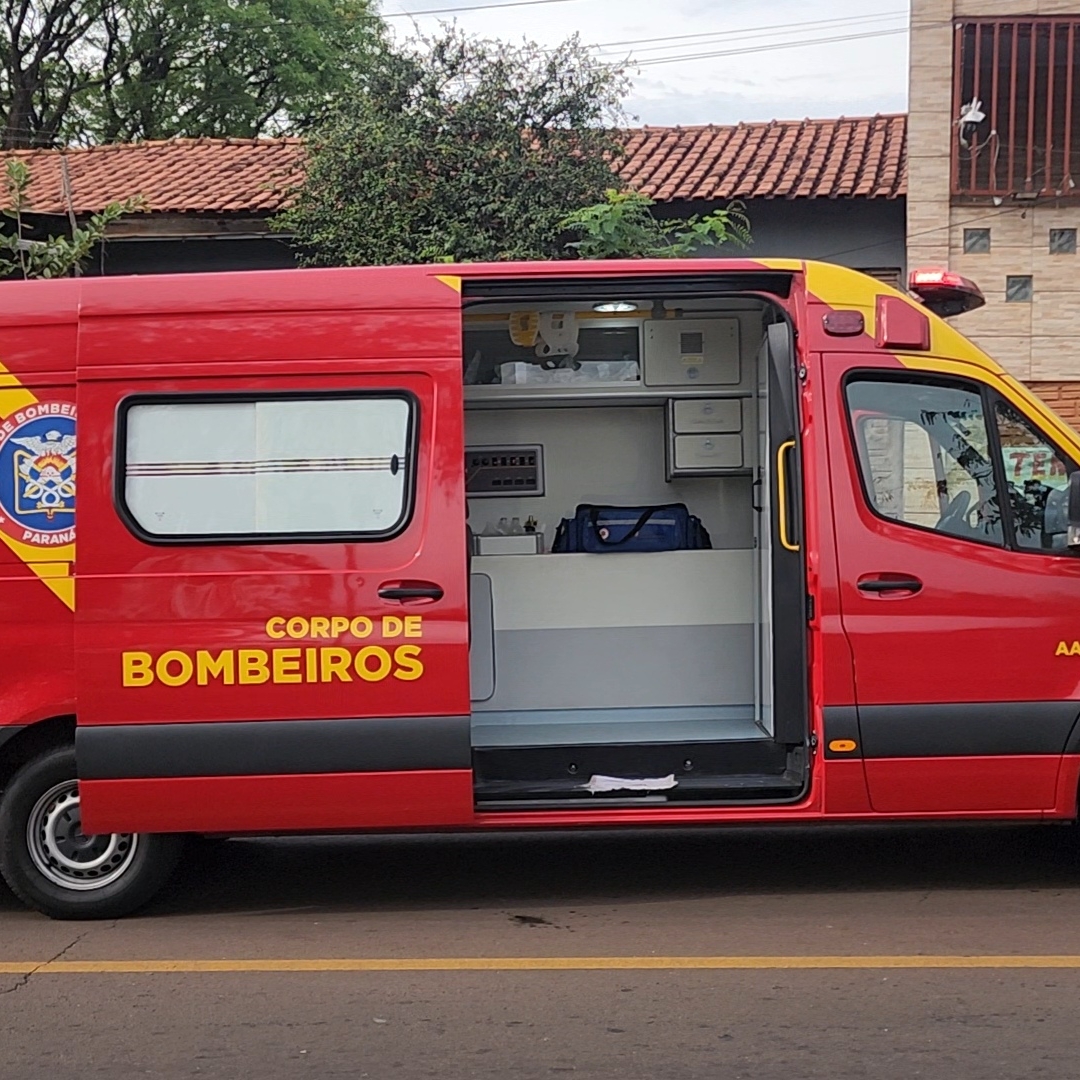 CASAL FICA FERIDO APÓS QUEDA DE MOTO NA ZONA NORTE DE LONDRINA