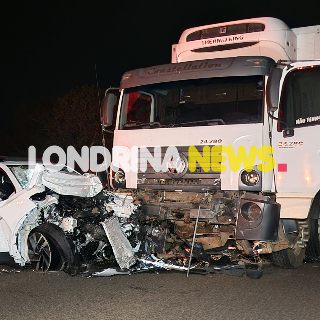 JOVEM DE 19 ANOS FICA GRAVEMENTE FERIDA EM COLISÃO FRONTAL NA PR-862 EM IBIPORÃ