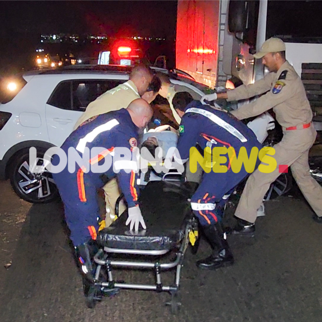 JOVEM DE 19 ANOS FICA GRAVEMENTE FERIDA EM COLISÃO FRONTAL NA PR-862 EM IBIPORÃ