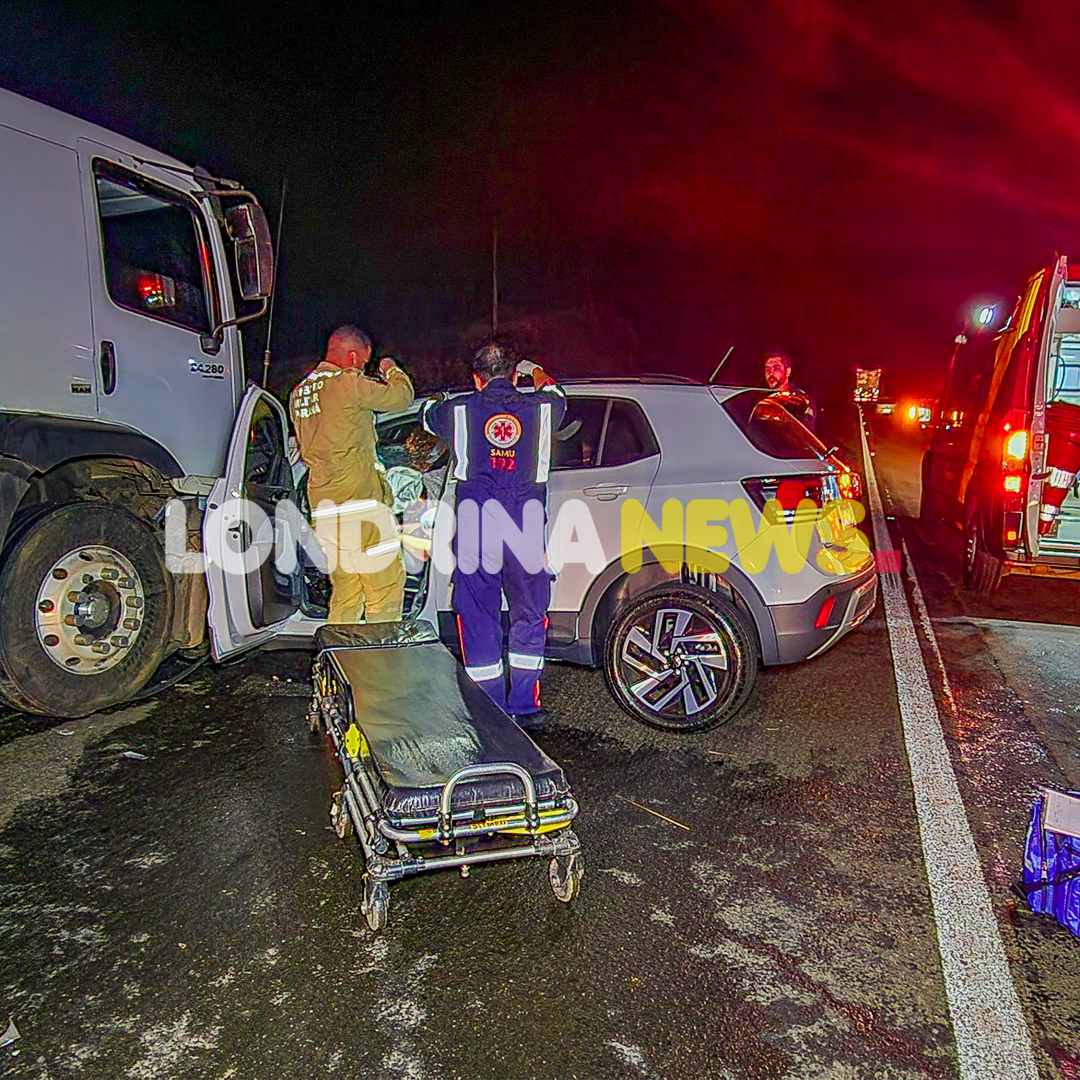 JOVEM DE 19 ANOS FICA GRAVEMENTE FERIDA EM COLISÃO FRONTAL NA PR-862 EM IBIPORÃ