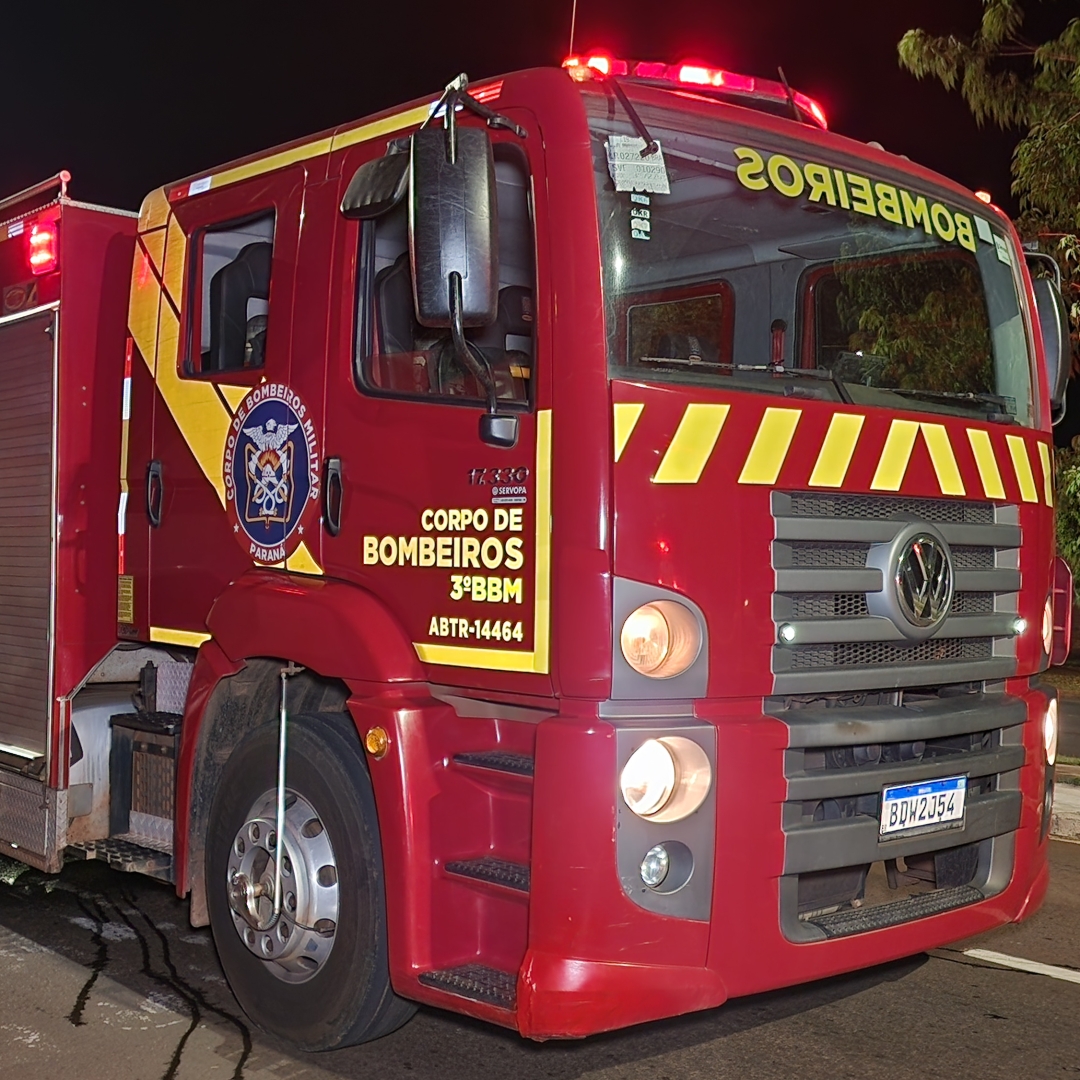 MOTORISTA FICA FERIDA APÓS BATER CARRO CONTRA MURO NA ZONA NORTE DE LONDRINA