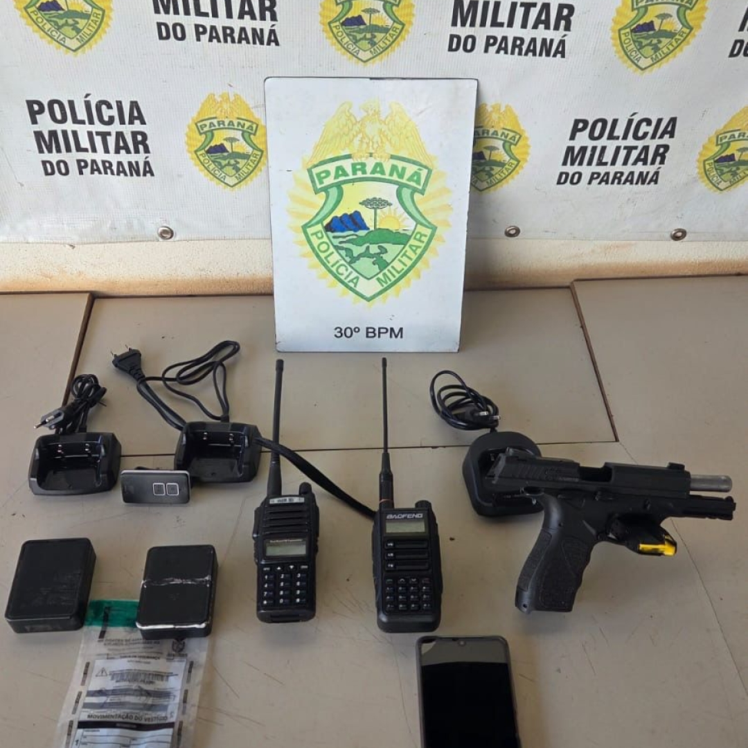 HOMEM É PRESO E PISTOLA APREENDIDA APÓS PERSEGUIÇÃO POLICIAL EM AVENIDA NA ZONA NORTE LONDRINA