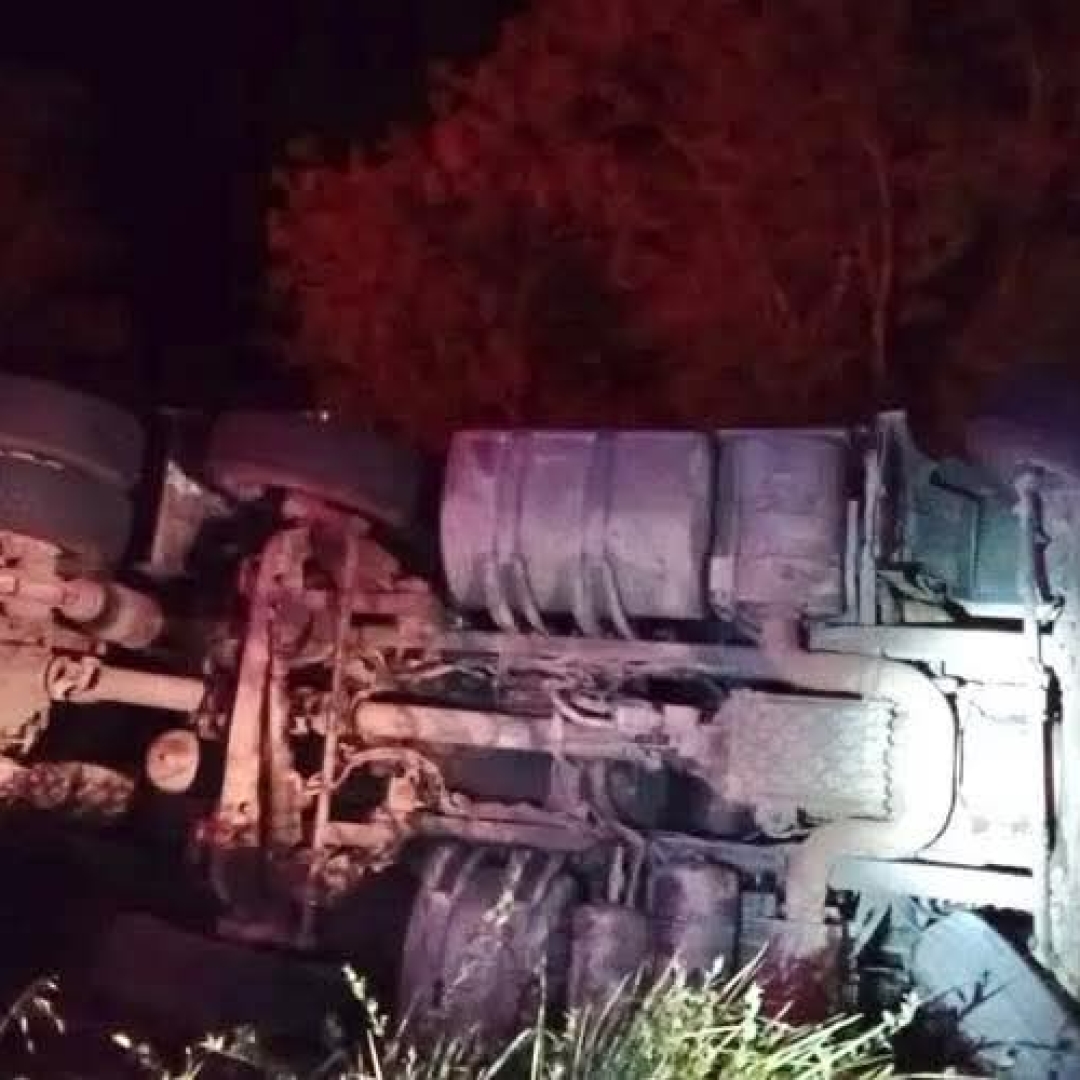 CAMINHONEIRA DE 29 ANOS MORRE EM ACIDENTE NA BR-476, NO SUL DO PARANÁ 