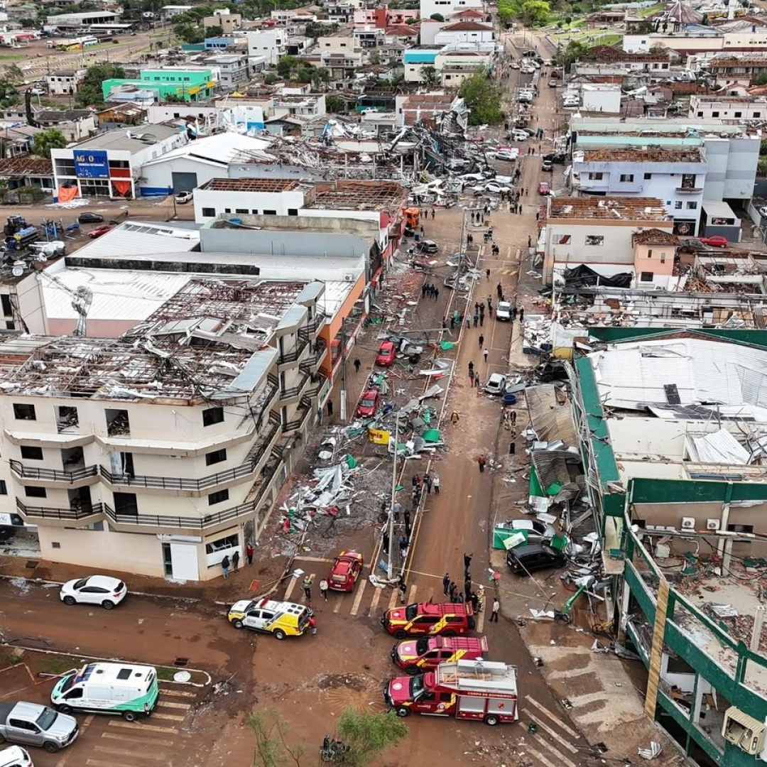 CÂMERAS DA UFFS REGISTRAM SUPERCÉLULA QUE ORIGINOU TORNADO DEVASTADOR EM RIO BONITO DO IGUAÇU