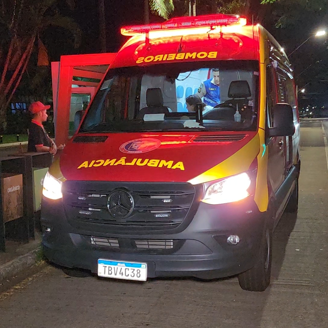 MULHER EM SITUAÇÃO DE RUA É AGREDIDA A GARRAFADAS E TEM PERTENCES QUEIMADOS PRÓXIMO A RODOVIÁRIA DE LONDRINA