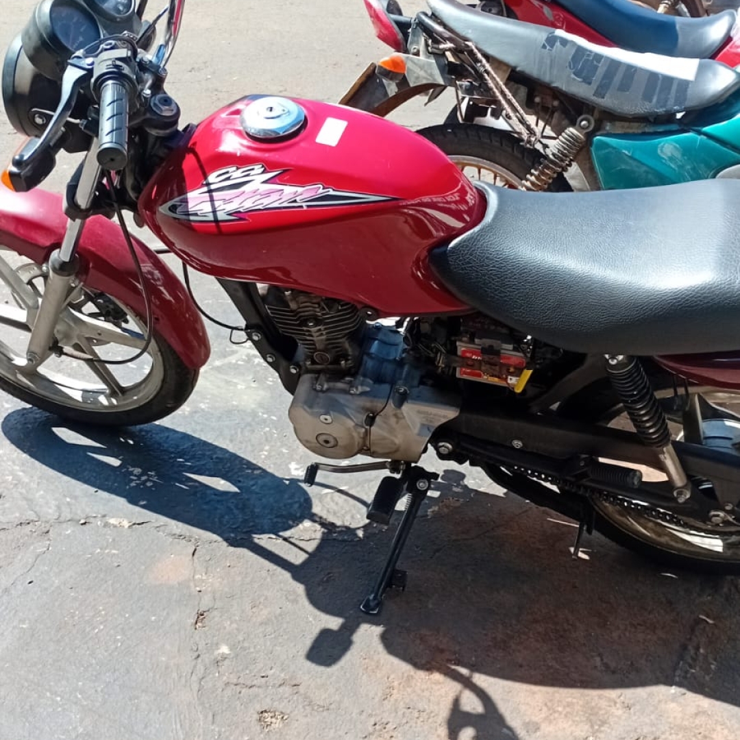 HOMEM É PRESO APÓS CONFESSAR FURTO DE MOTOCICLETA E USAR CRIANÇA COMO ESCUDO PARA FUGIR DE POPULARES NA ZONA NORTE DE LONDRINA