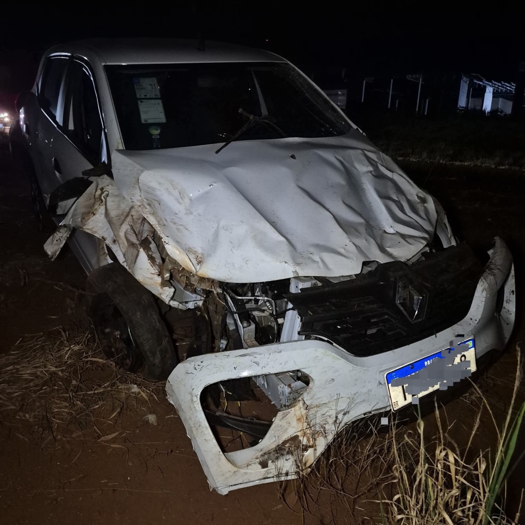 MULHER MORRE E FILHA FICA GRAVEMENTE FERIDA APÓS ACIDENTE SEGUIDO DE FUGA E ROUBO NA BR-376, NA REGIÃO DE MARINGÁ 