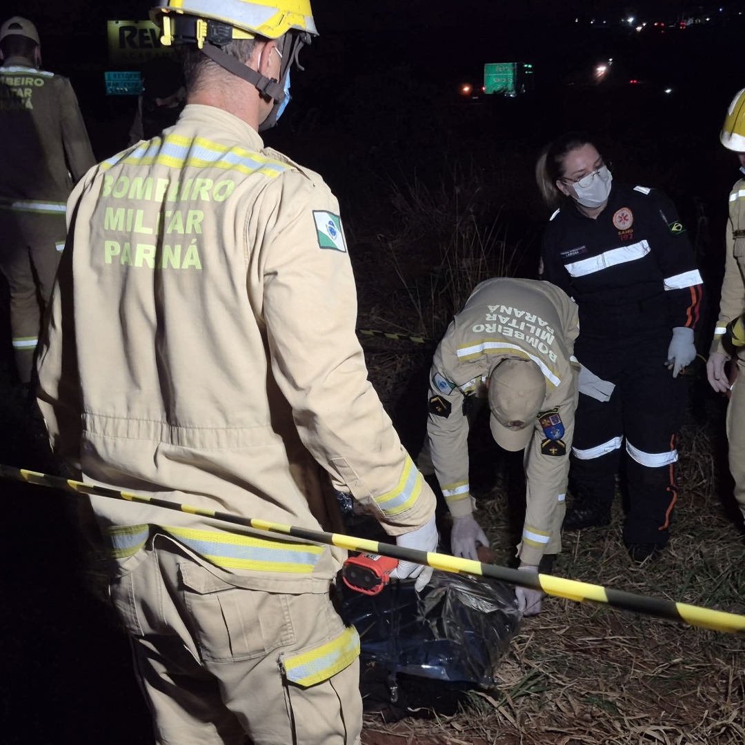 MULHER MORRE E FILHA FICA GRAVEMENTE FERIDA APÓS ACIDENTE SEGUIDO DE FUGA E ROUBO NA BR-376, NA REGIÃO DE MARINGÁ 