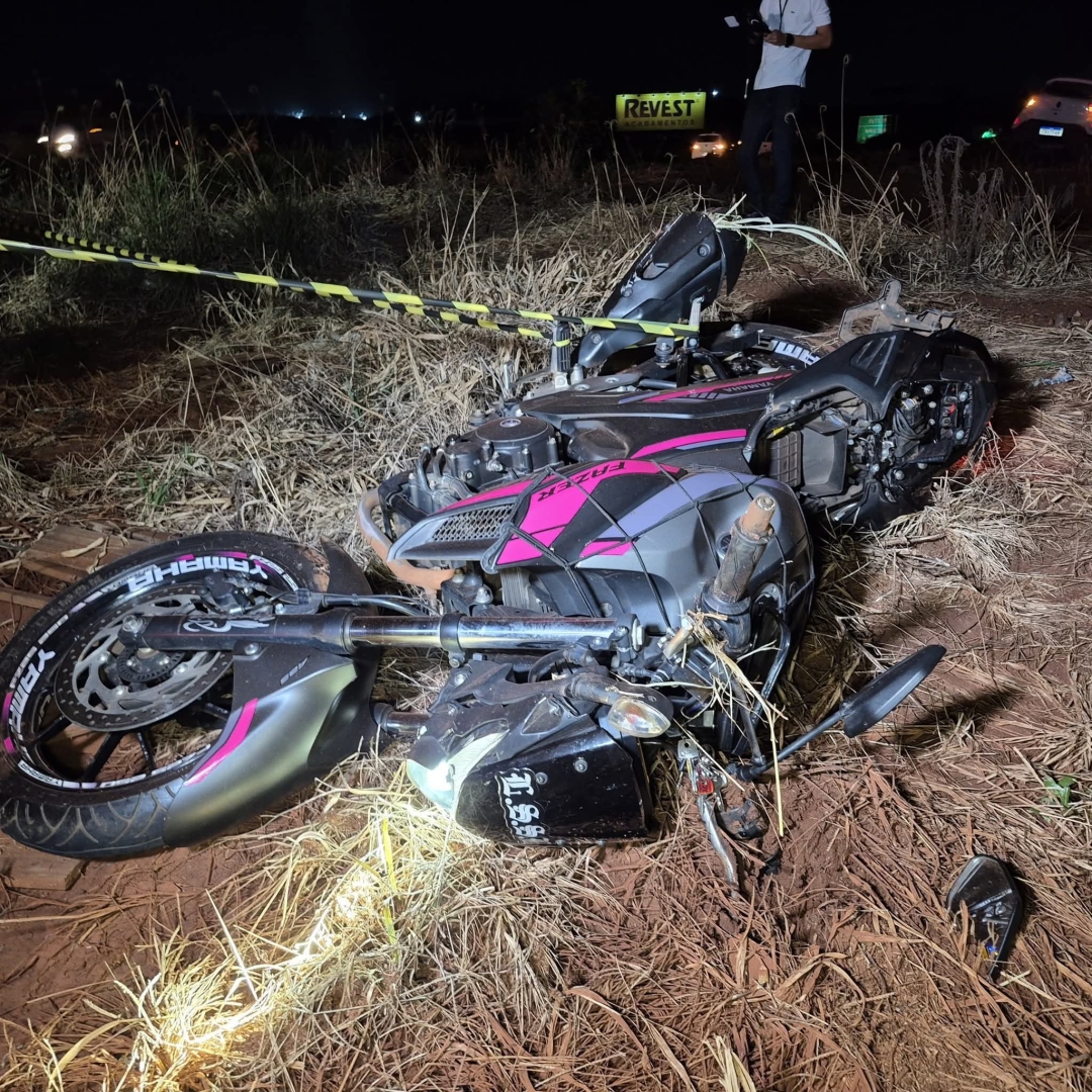 MULHER MORRE E FILHA FICA GRAVEMENTE FERIDA APÓS ACIDENTE SEGUIDO DE FUGA E ROUBO NA BR-376, NA REGIÃO DE MARINGÁ 