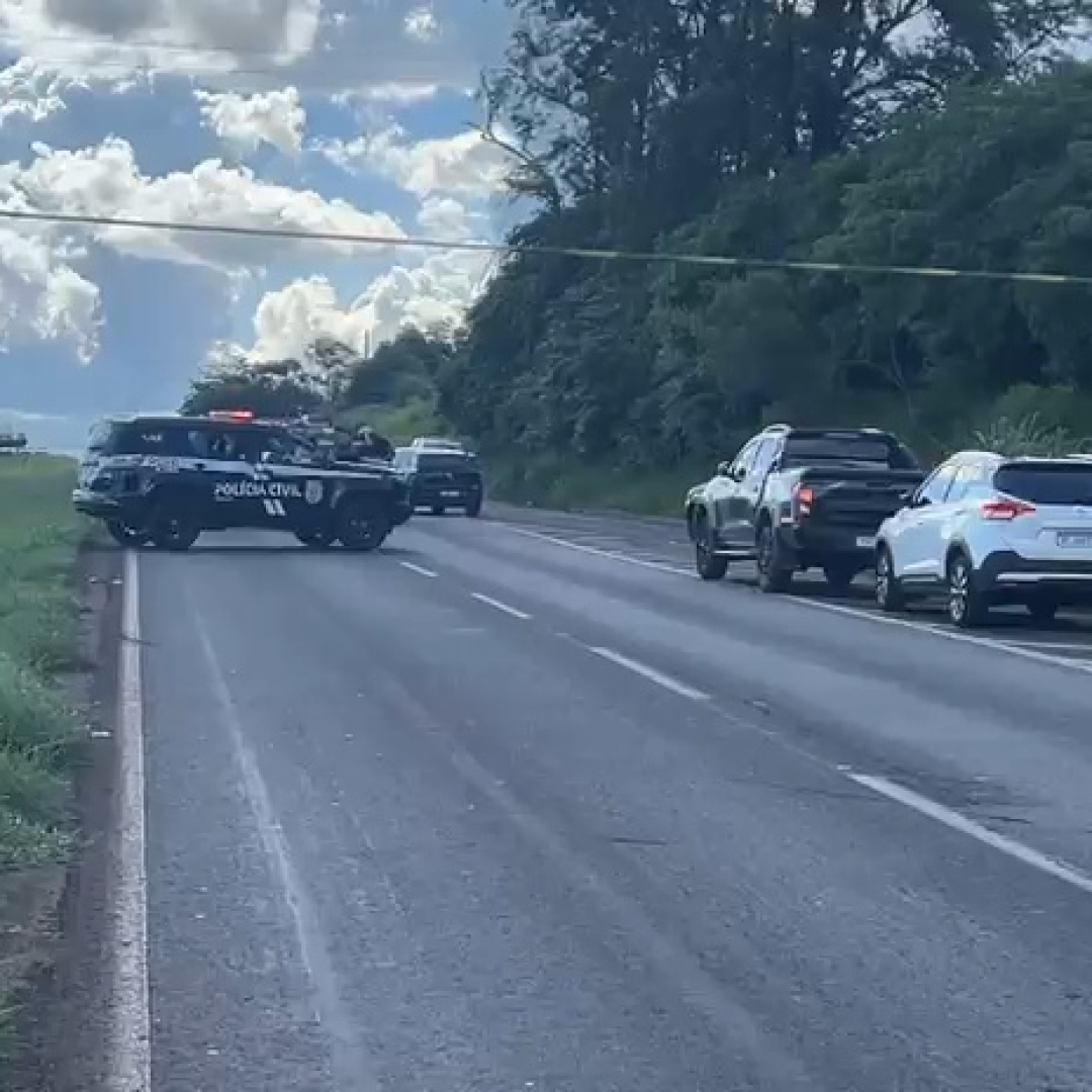 HOMEM MORRE EM CONFRONTO COM A COMPANHIA DE CHOQUE NA BR-369, EM CAMBÉ
