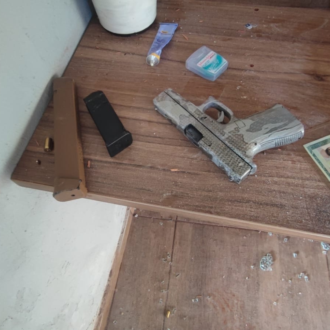 FORAGIDO DA JUSTIÇA MORRE EM CONFRONTO COM A ROTAM E DOIS POLICIAIS SÃO BALEADOS EM JATAIZINHO