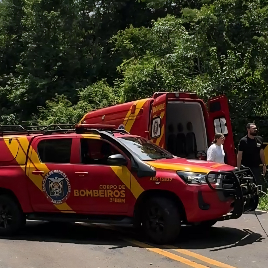 CAMINHONEIRO MORRE APÓS TOMBAMENTO NA PR-538, EM LONDRINA