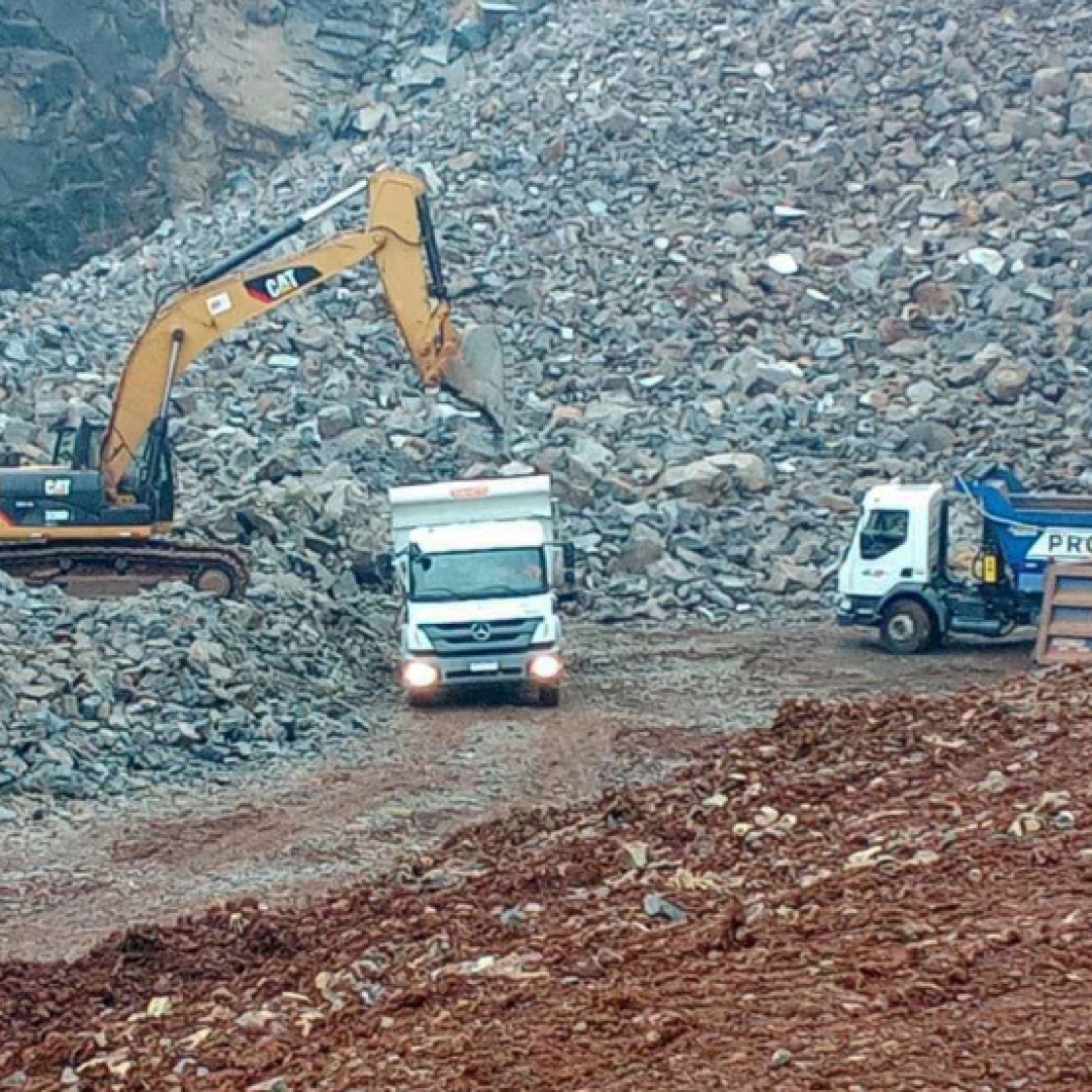 DETONAÇÃO DE ROCHAS INTERDITA TRECHO DA PR-445 NESTA QUINTA-FEIRA, EM LONDRINA