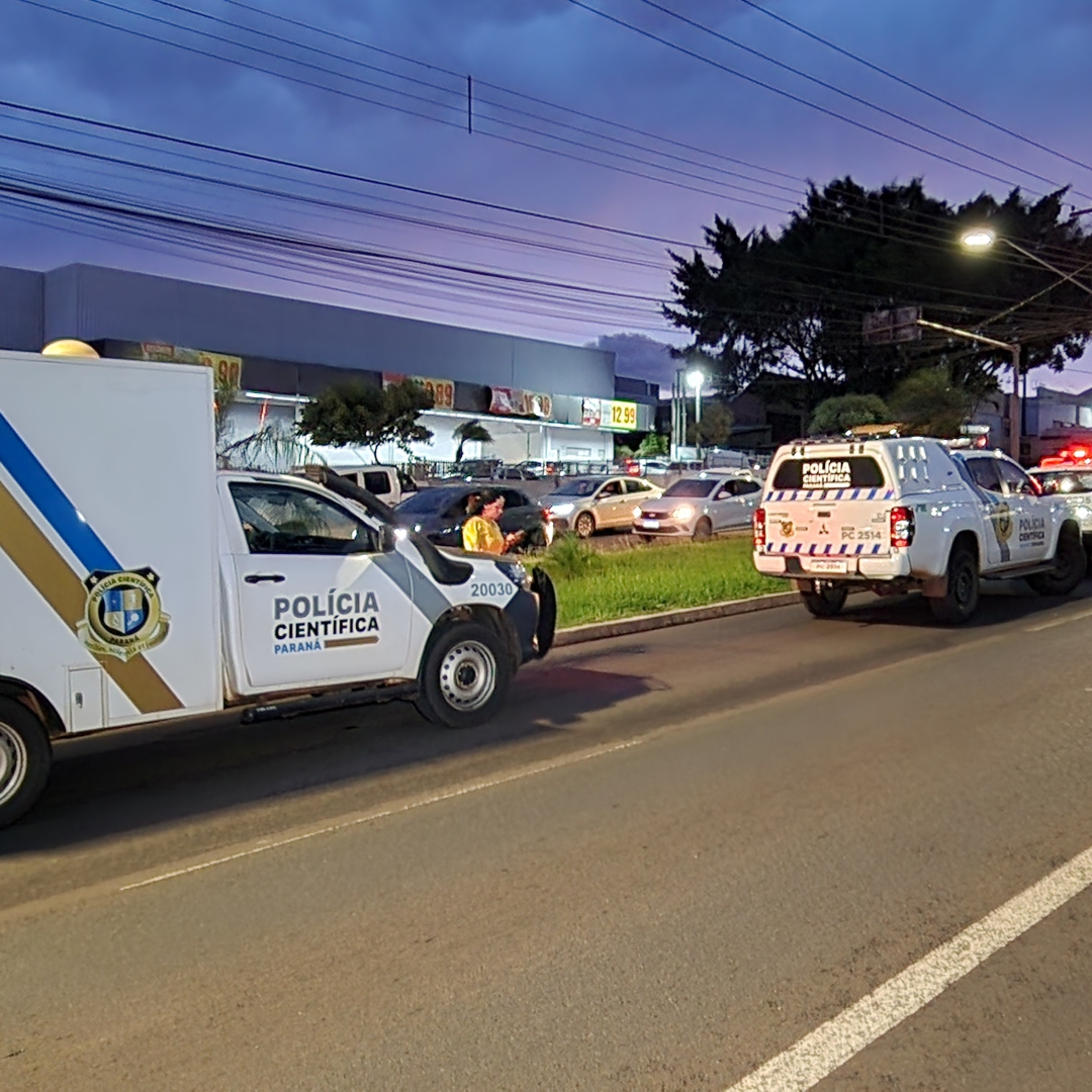 MOTOCICLISTA MORRE APÓS AVANÇAR SINAL E CAIR EM CRUZAMENTO NA ZONA SUL DE LONDRINA