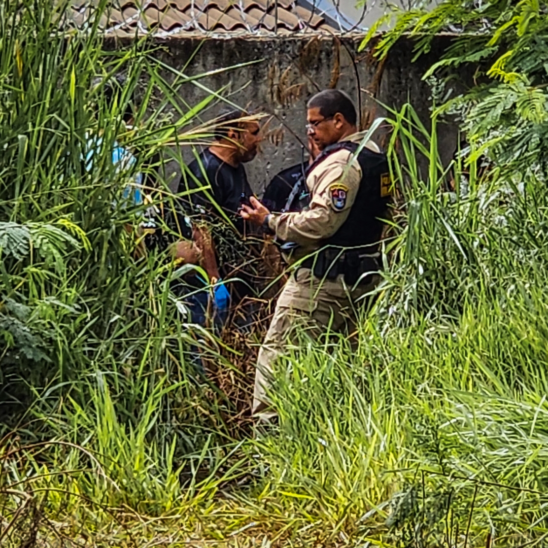 MULHER ENCONTRADA MORTA EM TERRENO É SEPULTADA EM LONDRINA; POLÍCIA CIVIL INVESTIGA O CASO