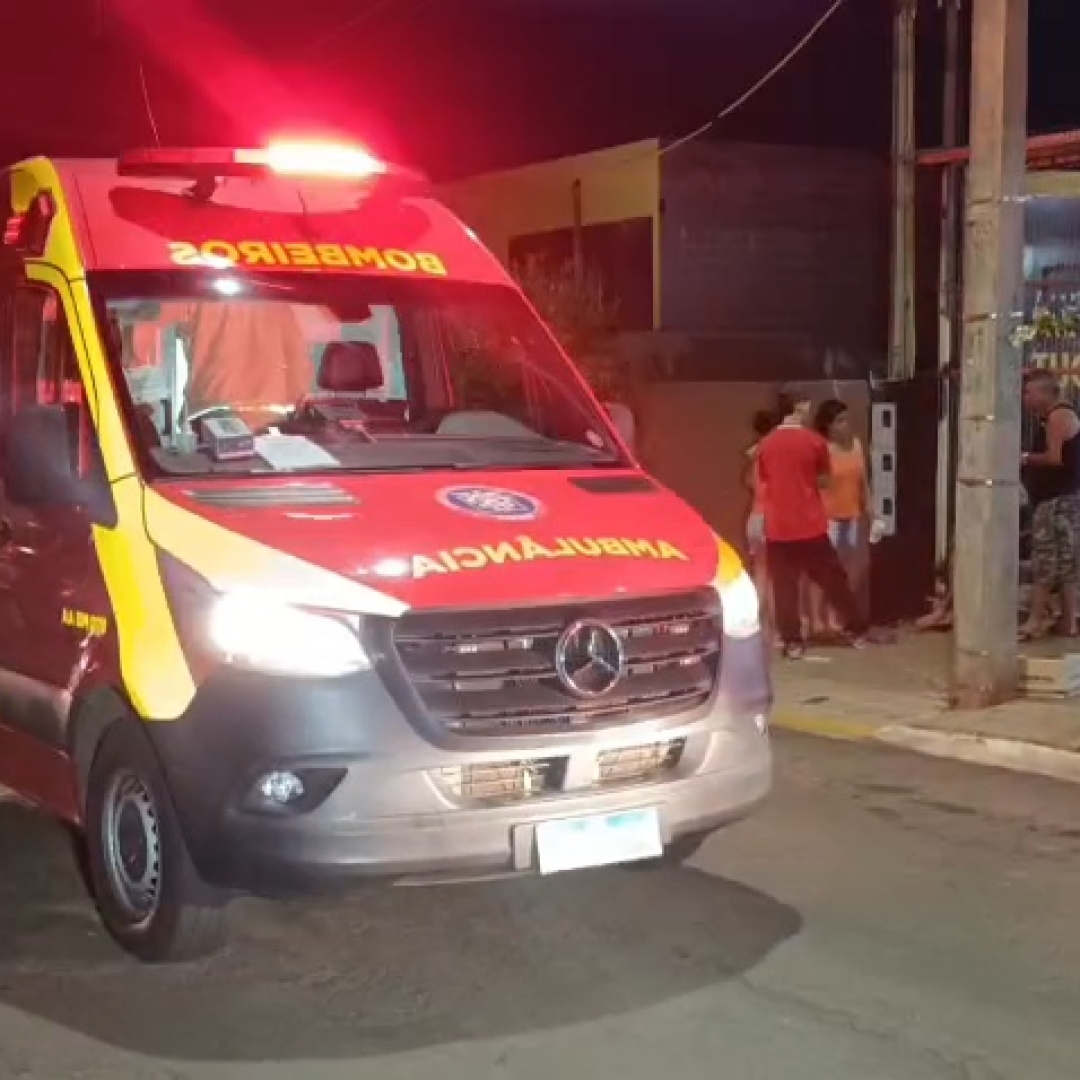 HOMEM É ESFAQUEADO EM FRENTE A BAR NA ZONA NORTE DE LONDRINA