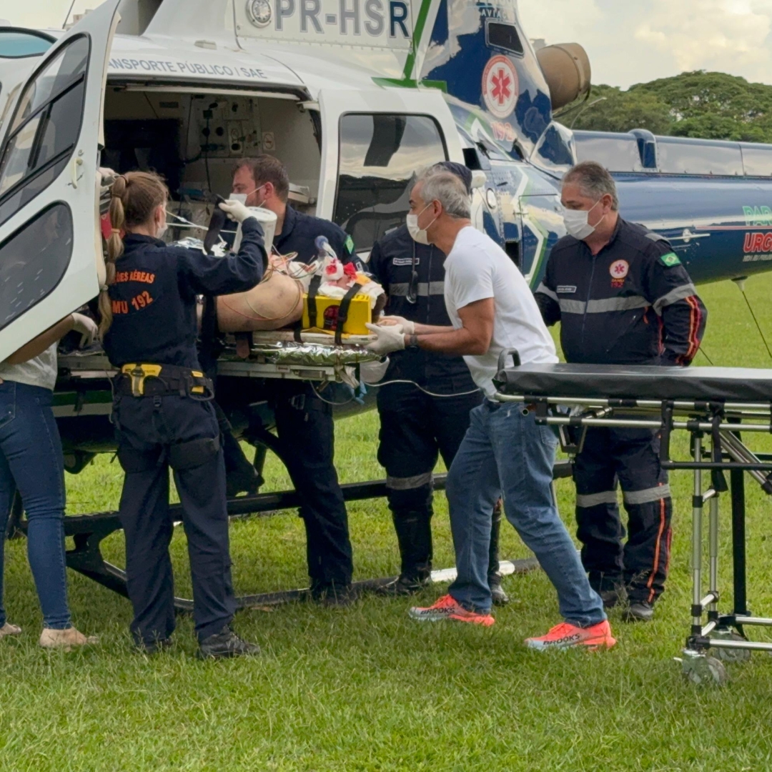 POLICIAL MILITAR MORRE APÓS VIATURA AQUAPLANAR E CAPOTAR NA PR-323, EM DOUTOR CAMARGO