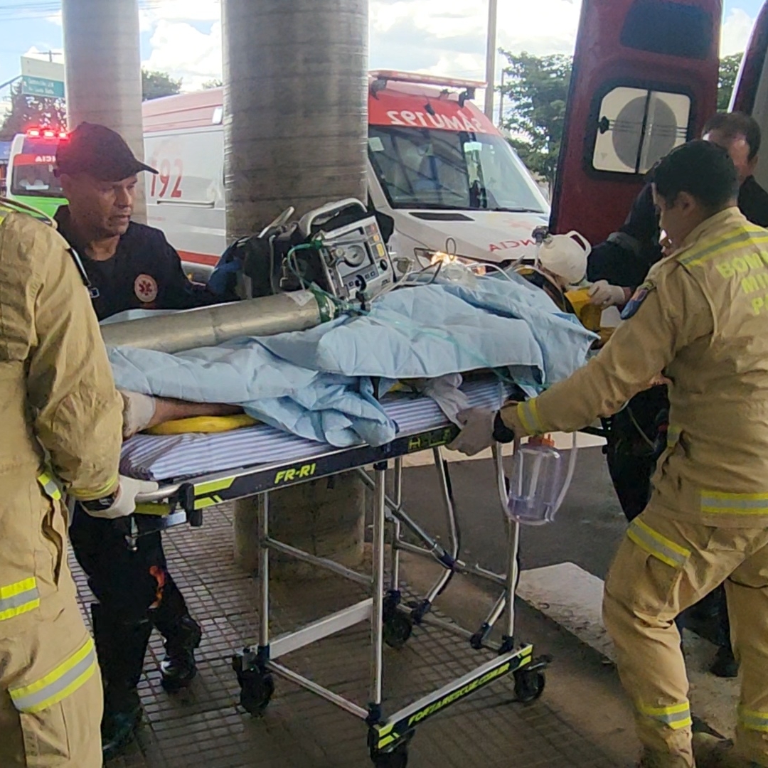 MOTOCICLISTA DE 19 ANOS FICA EM ESTADO GRAVÍSSIMO APÓS ACIDENTE EM RODOVIA DE LONDRINA