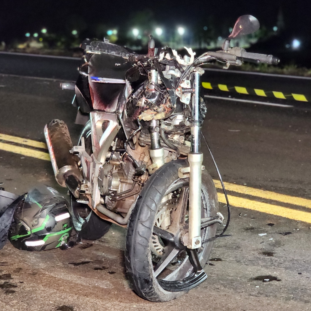 COLISÃO FRONTAL ENTRE MOTOCICLETAS DEIXA DOIS MORTOS NA PR-445, EM LONDRINA