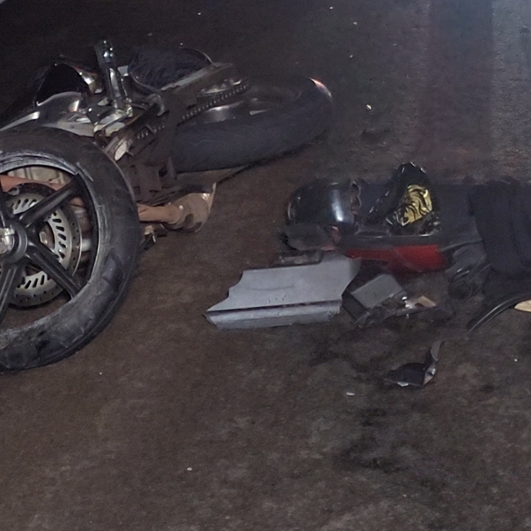 COLISÃO FRONTAL ENTRE MOTOCICLETAS DEIXA DOIS MORTOS NA PR-445, EM LONDRINA