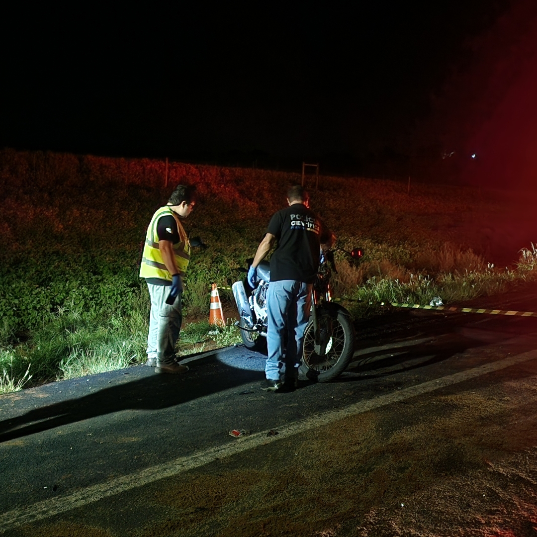 COLISÃO FRONTAL ENTRE MOTOCICLETAS DEIXA DOIS MORTOS NA PR-445, EM LONDRINA