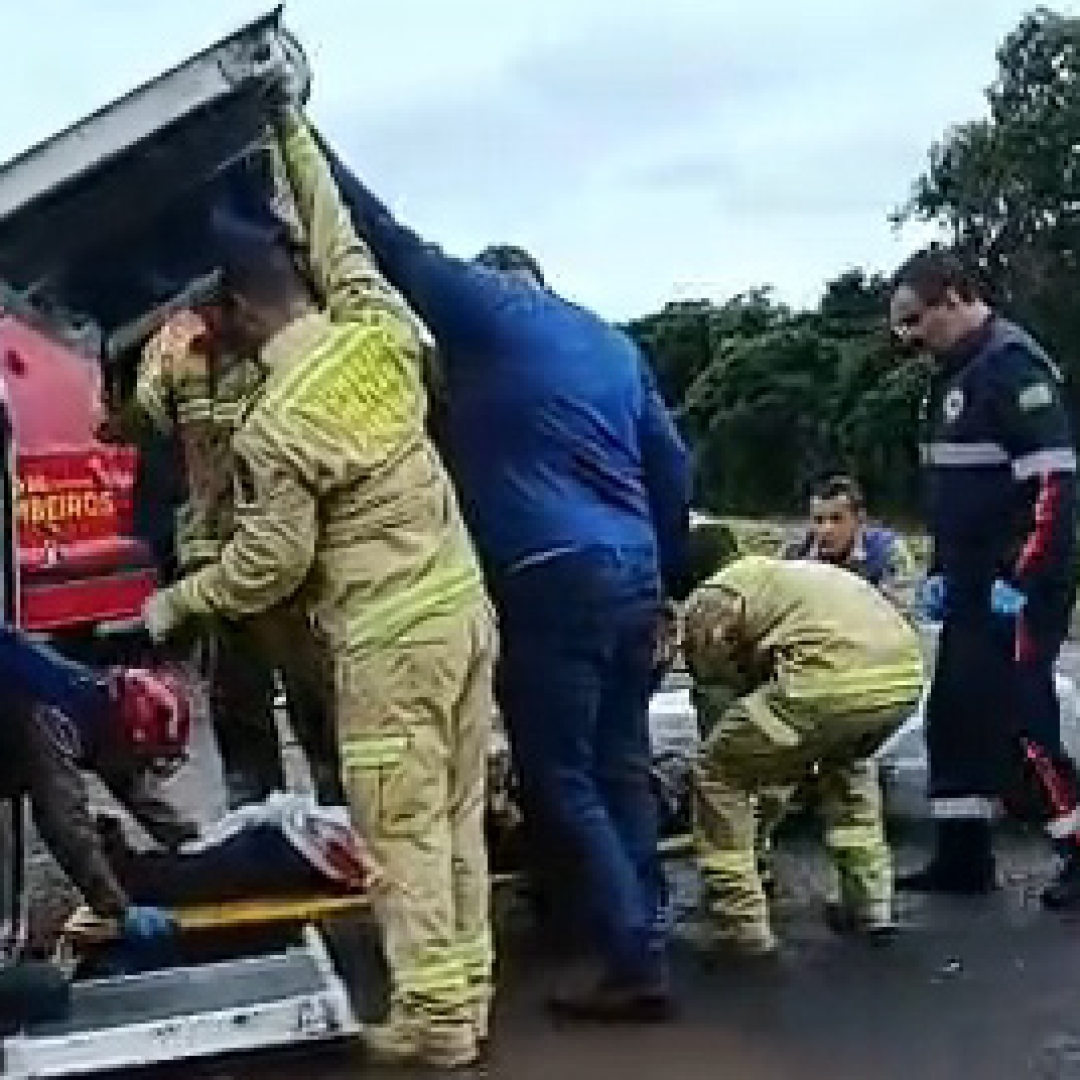 SEPULTADAS AS VÍTIMAS DE ACIDENTE ENVOLVENDO VAN E CARRO EM RODOVIA DE LONDRINA