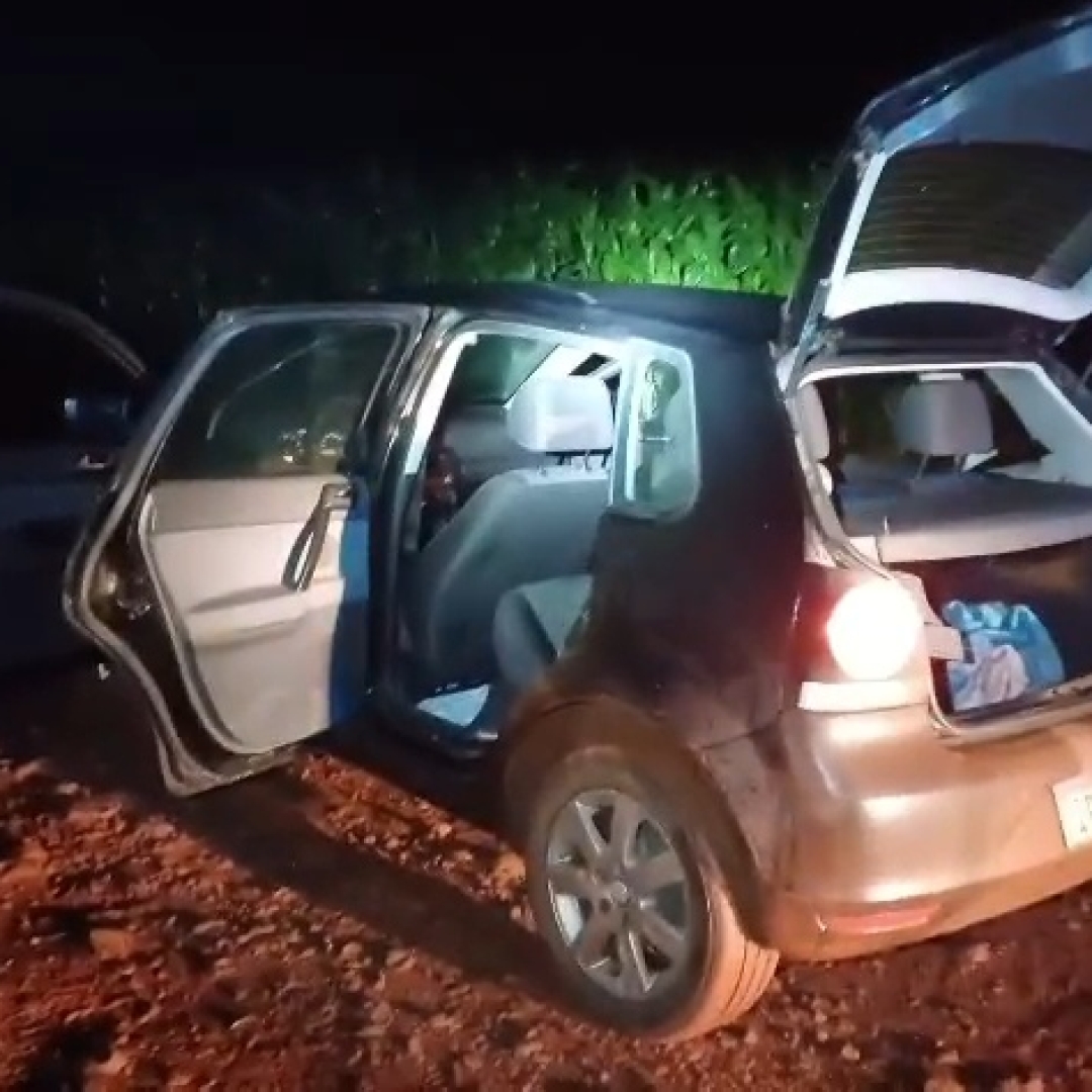 PRF FRUSTRA ROUBO A ÔNIBUS E PRENDE SUSPEITOS EM CAMPO MOURÃO