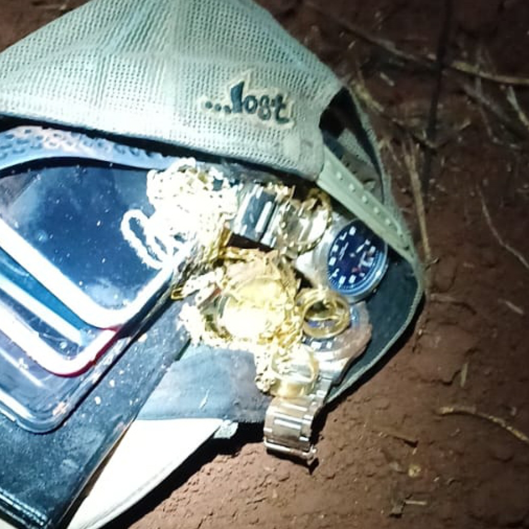 PRF FRUSTRA ROUBO A ÔNIBUS E PRENDE SUSPEITOS EM CAMPO MOURÃO