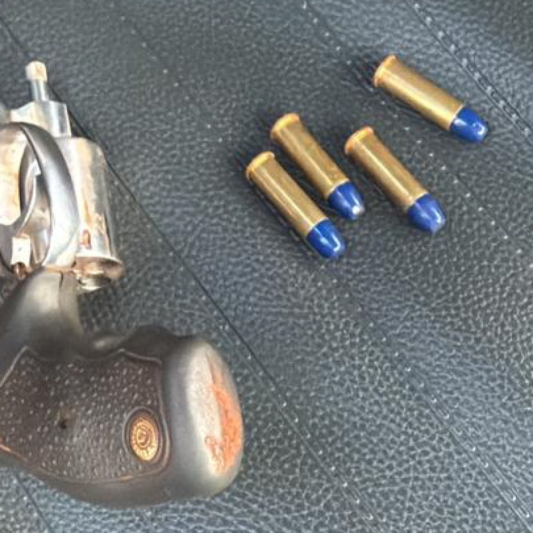 PRF FRUSTRA ROUBO A ÔNIBUS E PRENDE SUSPEITOS EM CAMPO MOURÃO