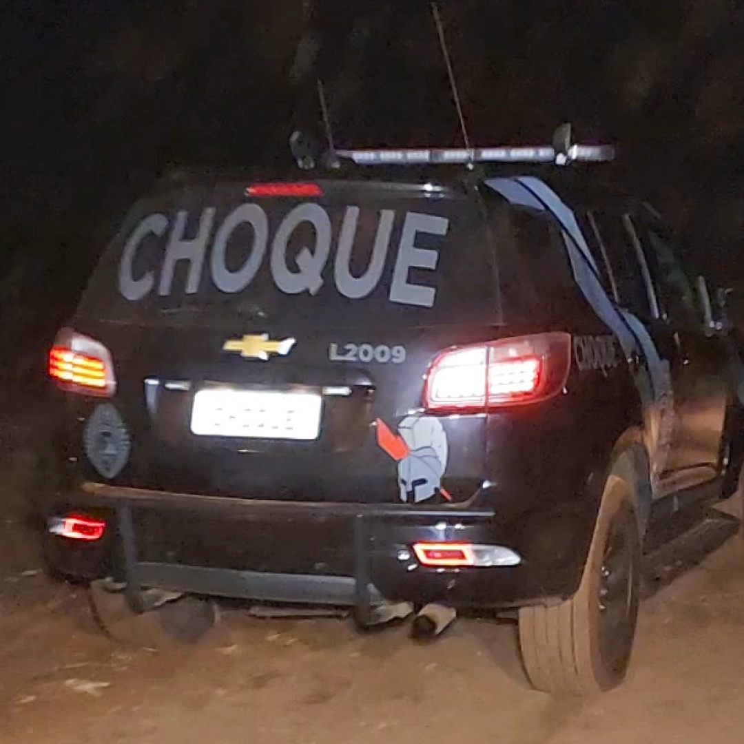 QUADRILHA ATIRA CONTRA POLICIAIS DURANTE FUGA APÓS ROUBO E MOBILIZA GRANDE CERCO NA REGIÃO DE LONDRINA