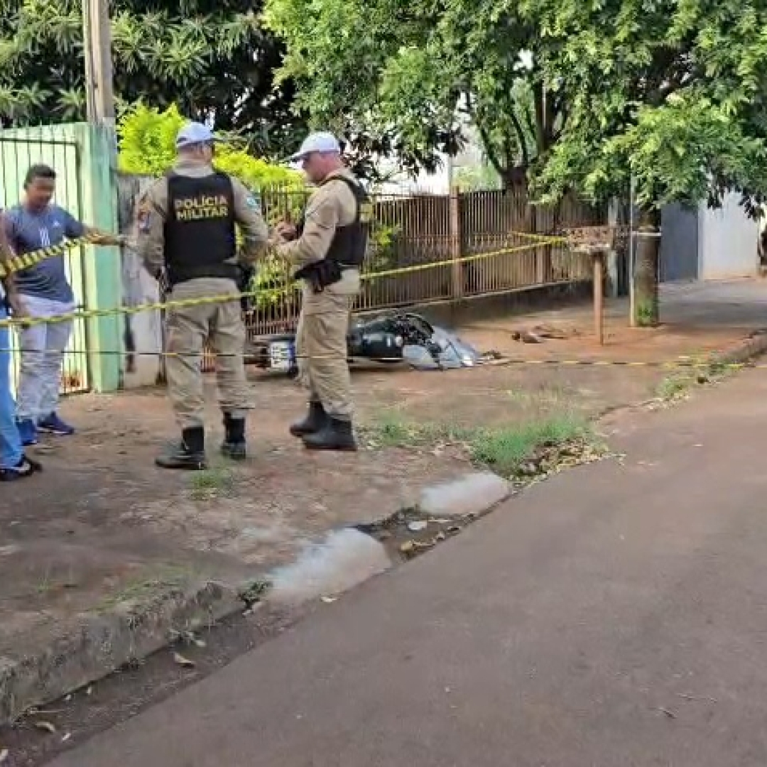 JOVEM DE 22 ANOS É SEPULTADO APÓS MORRER EM ACIDENTE DE MOTO NA ZONA SUL DE LONDRINA